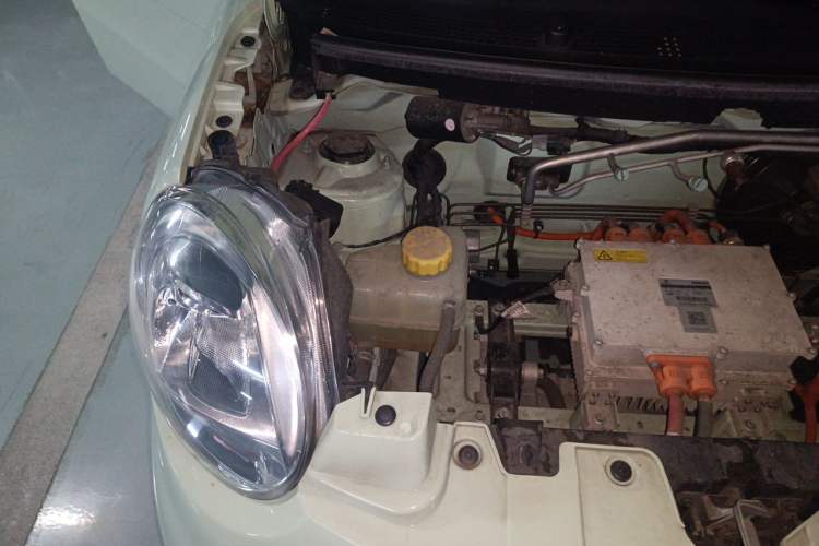 Used LINGBOX 2023 – Cai Wenji Edition Engine Bay Right