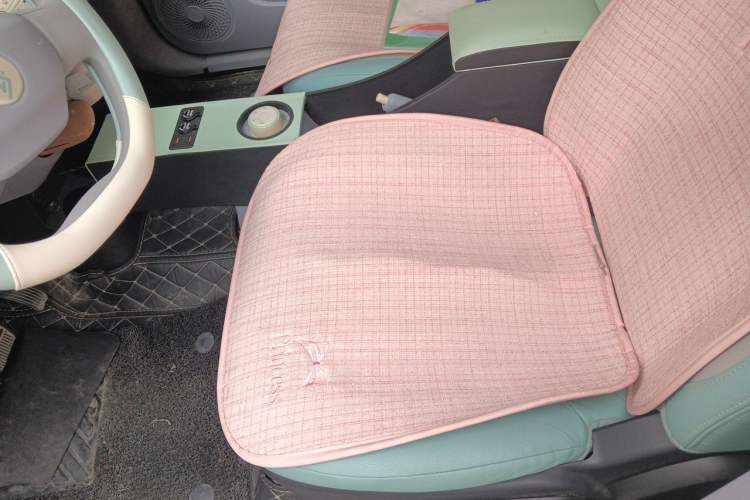Used LINGBOX 2023 – Cai Wenji Edition Left Front Seat