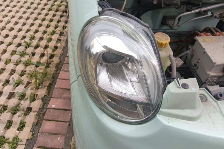 Used LINGBOX 2023 – Cai Wenji Edition Right Front Headlight