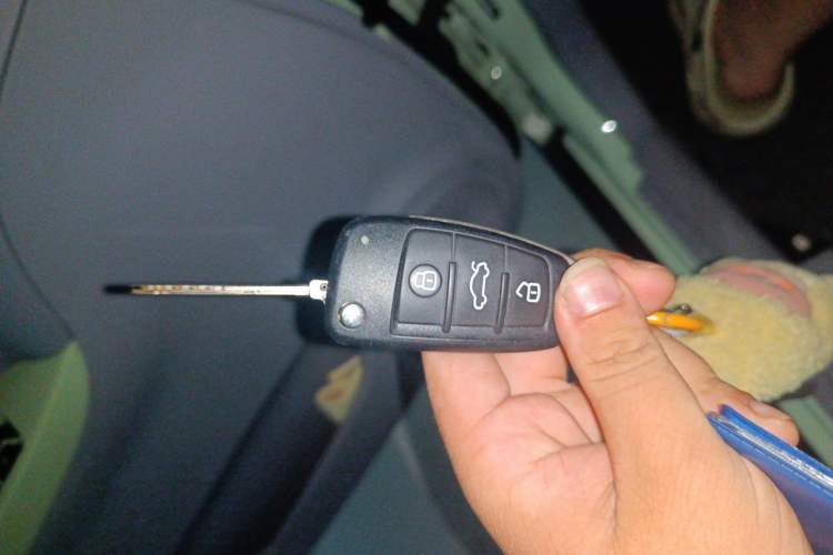 Used LINGBOX 2023 – Cai Wenji Edition Vehicle Key