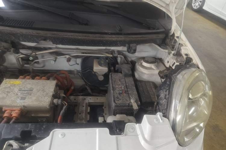 Used LINGBOX 2023 Cai Wenji - Smart Enjoyment Edition Engine Bay Left