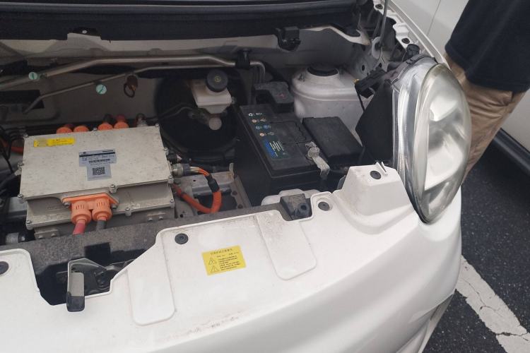 Used LINGBOX 2023 Cai Wenji - Smart Enjoyment Edition Engine Bay Left