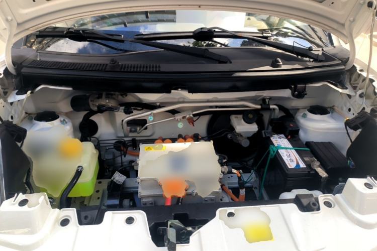 Used LINGBOX 2023 – Cai Wenji Edition Engine Bay