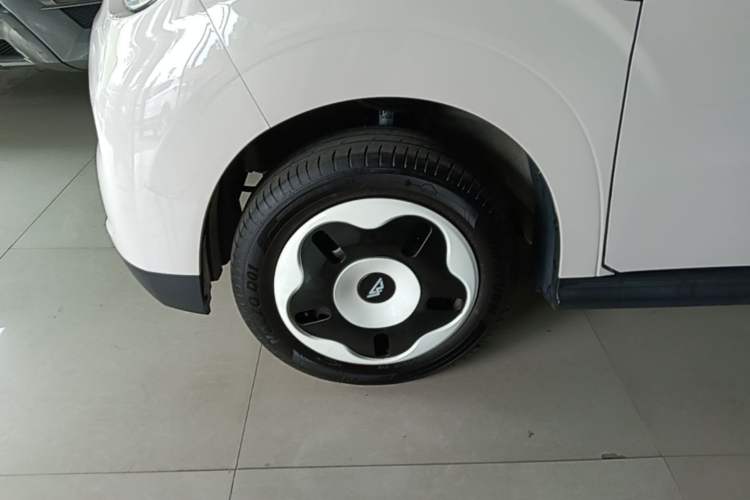 Used LINGBOX 2024 Lingzhi Edition Left Front Wheel Hub