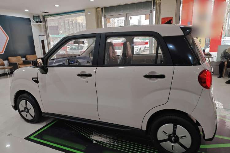 Used LINGBOX 2025 140km Lime Edition Exterior 5