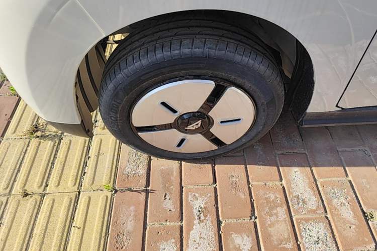 Used LINGBOX 2025 210km Honey Pomelo Pro Edition Left Front Wheel Hub