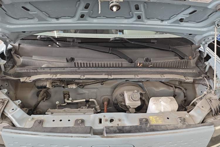 Used LINGBOX uni 2022 Ultra-Sweet Edition Engine Bay