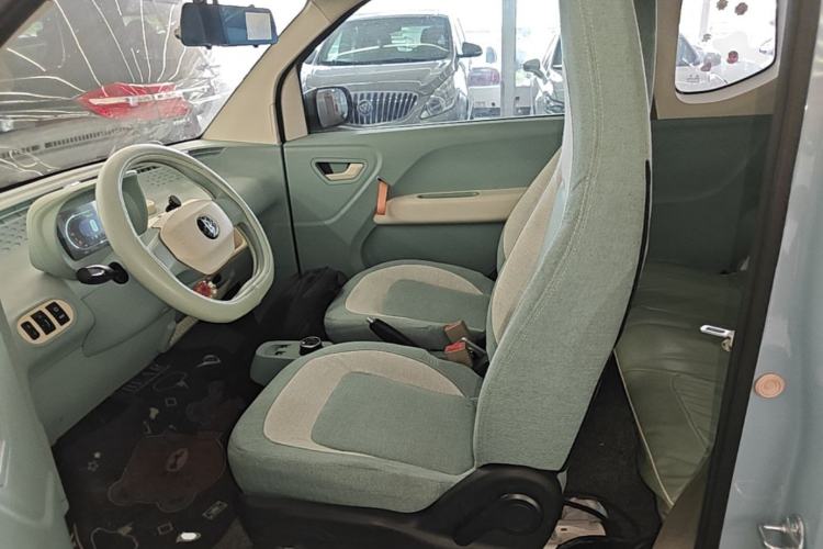 Used LINGBOX uni 2022 Ultra-Sweet Edition Left Front Seat