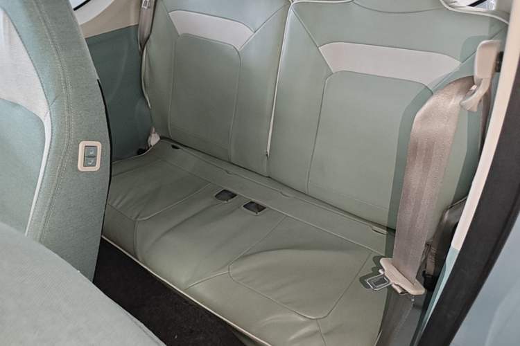 Used LINGBOX uni 2022 Ultra-Sweet Edition Left Rear Seat
