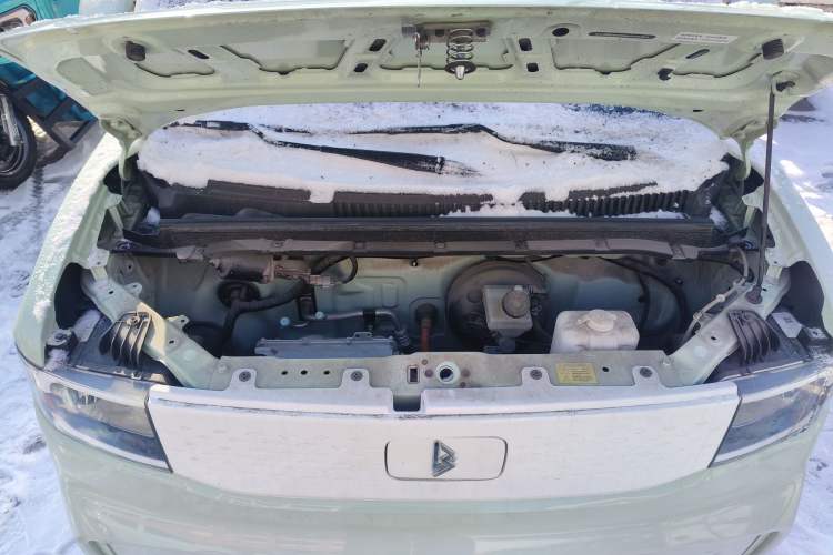 Used LINGBOX uni 2022 Ultra-Sweet Edition Engine Bay