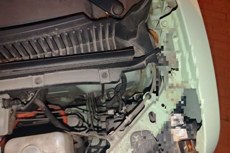 Used LINGBOX uni 2022 Ultra-Sweet Edition Engine Bay Left