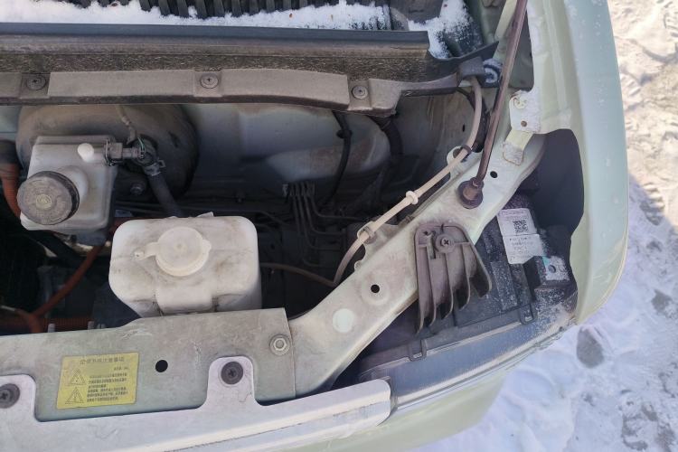 Used LINGBOX uni 2022 Ultra-Sweet Edition Engine Bay Left