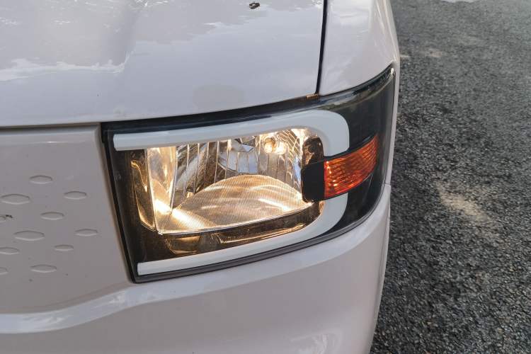 Used LINGBOX uni 2022 Mildly Sweet Edition Left Front Headlight