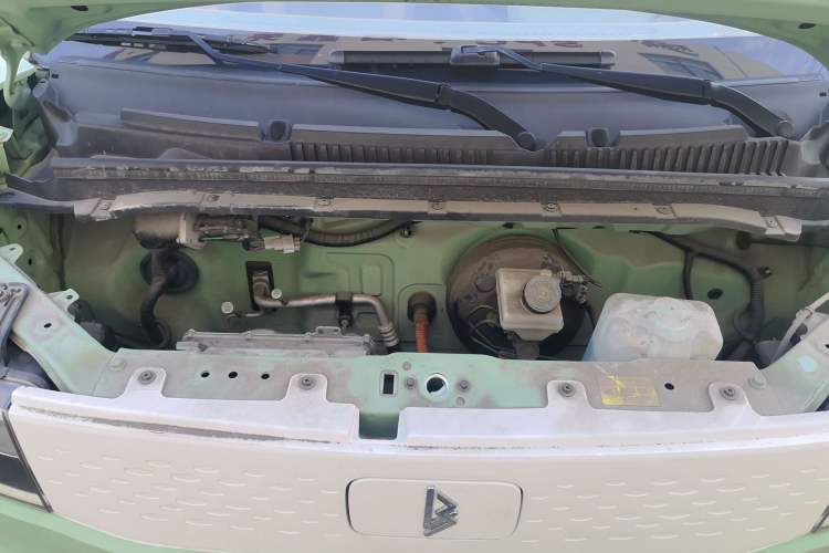 Used LINGBOX uni 2022 Ultra-Sweet Edition Engine Bay