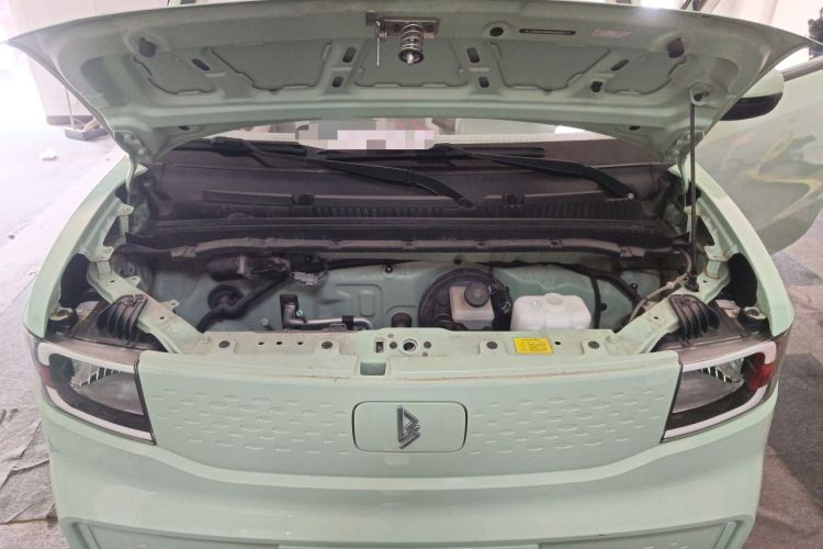 Used LINGBOX uni 2022 Mildly Sweet Edition Engine Bay