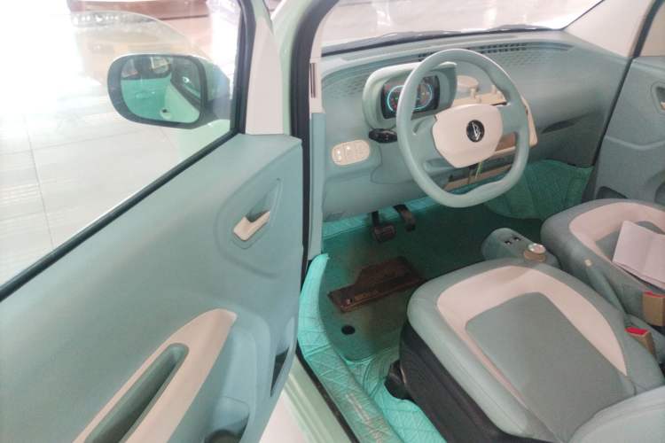 Used LINGBOX uni 2022 Ultra-Sweet Edition Interior 3