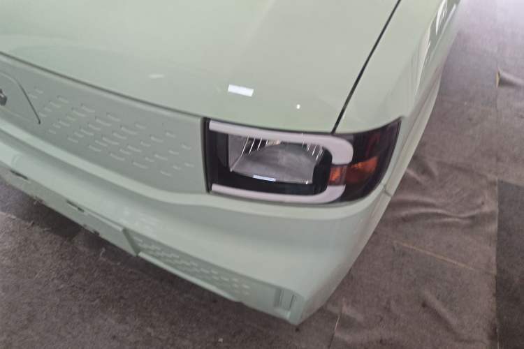 Used LINGBOX uni 2022 Mildly Sweet Edition Left Front Headlight