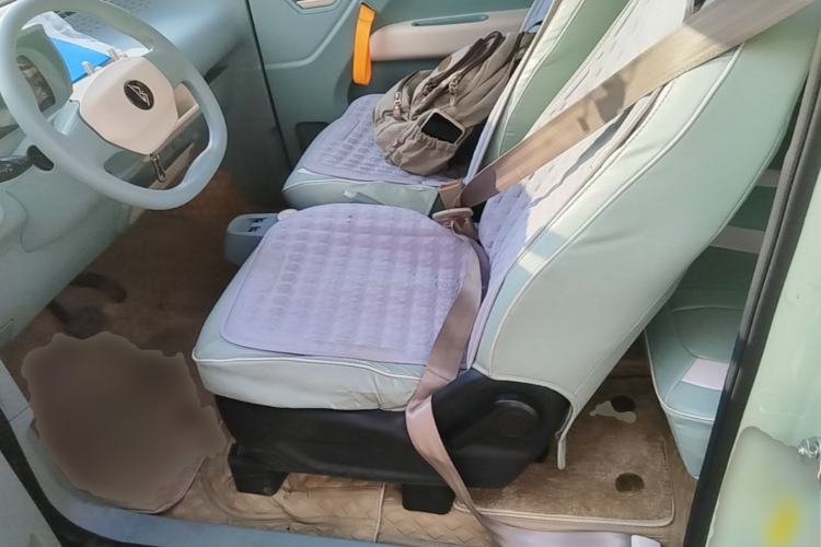 Used LINGBOX uni 2022 Mildly Sweet Edition Left Front Seat
