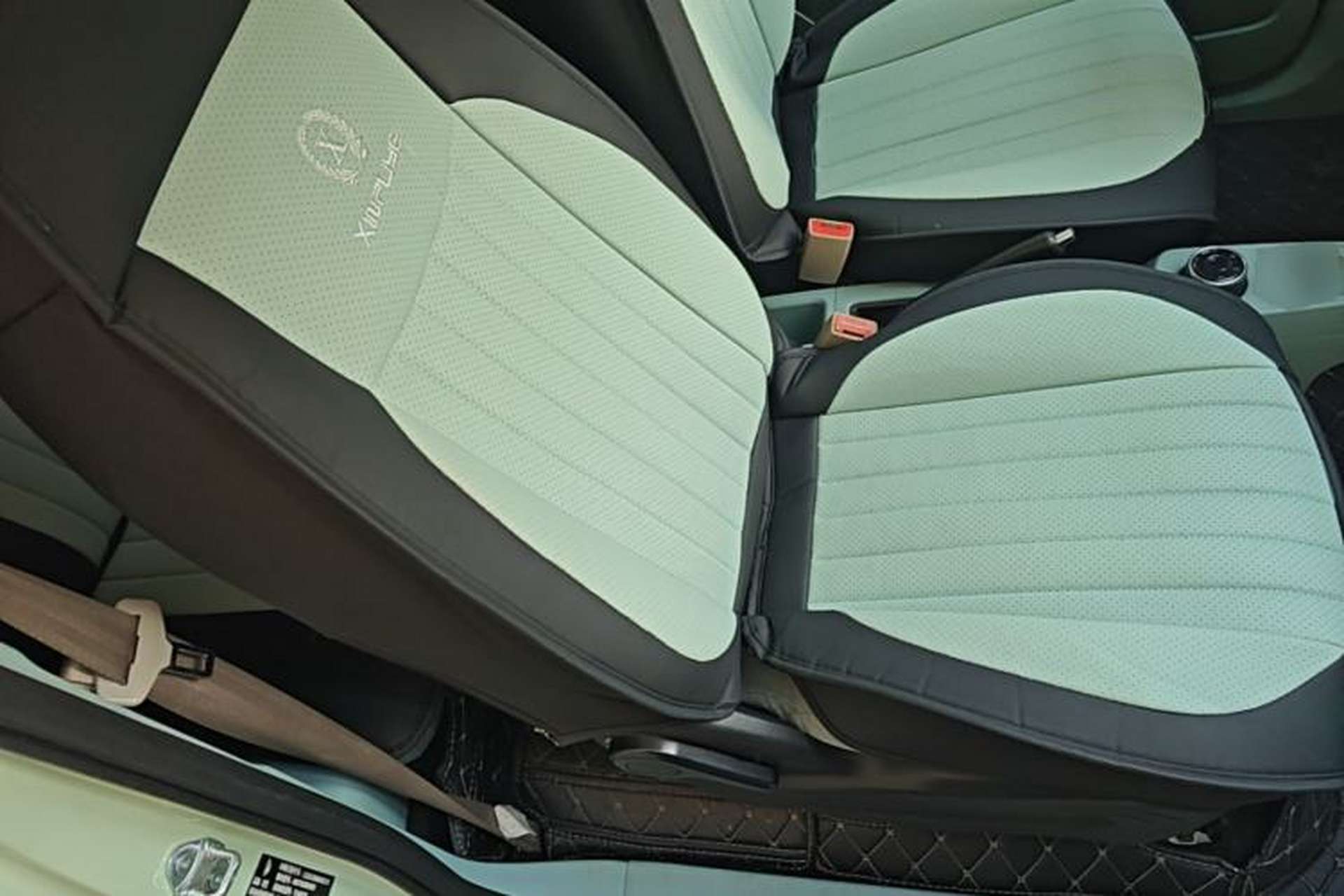 Used LINGBOX uni 2022 Ultra-Sweet Edition Right Front Seat