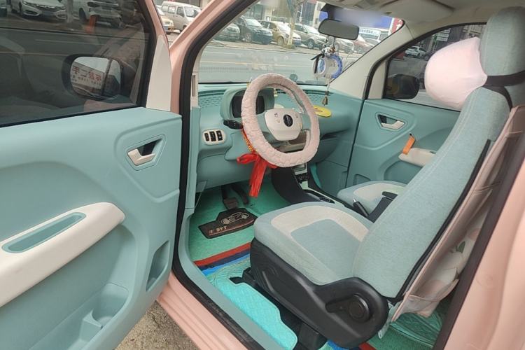 Used LINGBOX uni 2022 Mildly Sweet Edition Left Front Seat