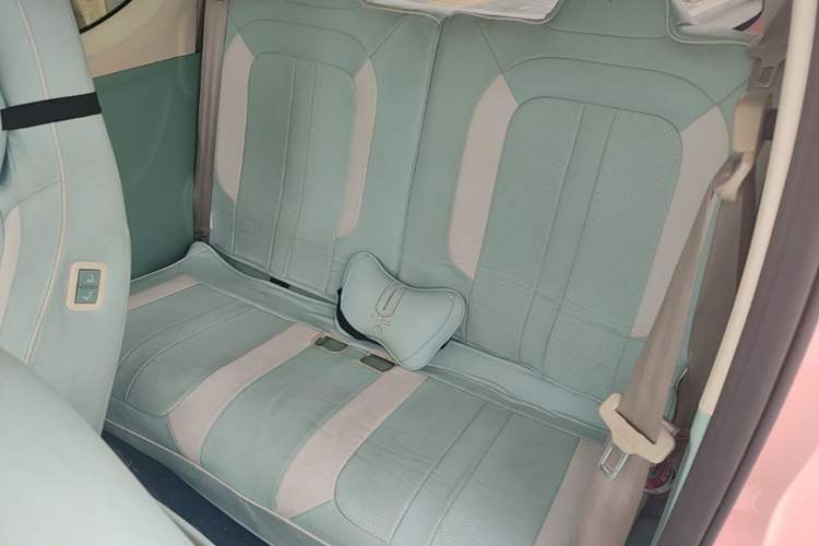 Used LINGBOX uni 2022 Ultra-Sweet Edition Left Rear Seat