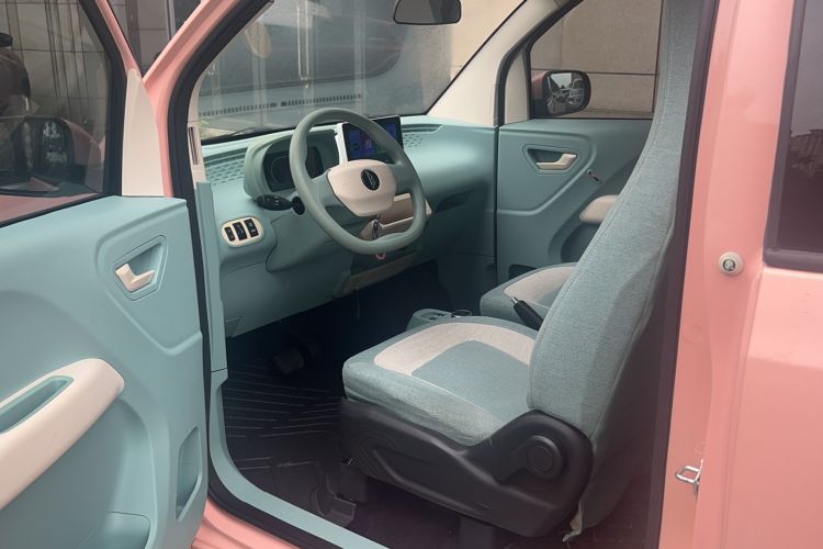 Used LINGBOX uni 2022 Ultra-Sweet Edition Interior 1