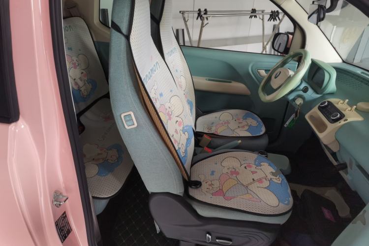 Used LINGBOX uni 2022 Ultra-Sweet Edition Right Front Seat