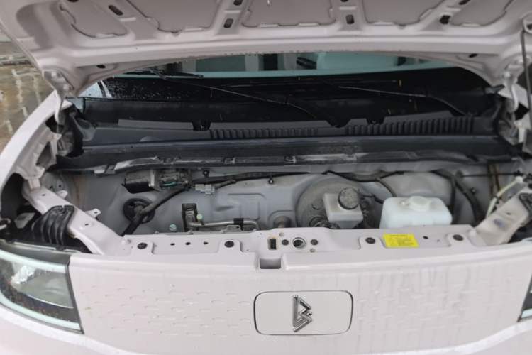 Used LINGBOX uni 2022 Mildly Sweet Edition Engine Bay