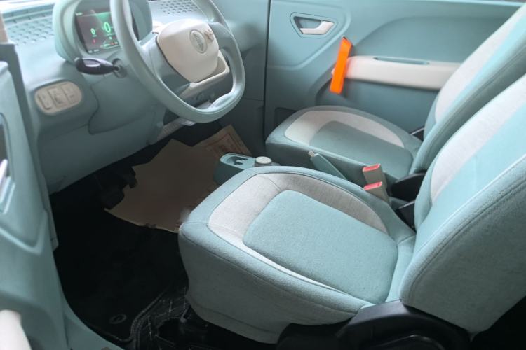 Used LINGBOX uni 2022 Mildly Sweet Edition Left Front Seat