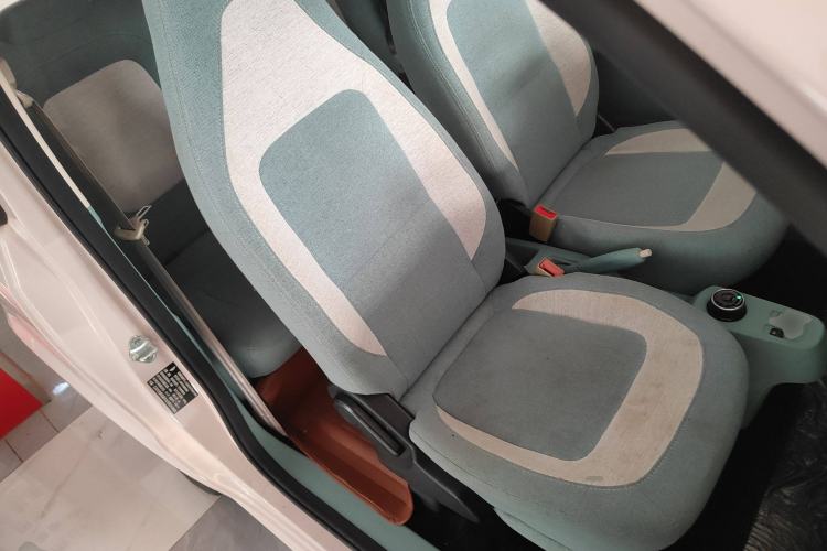 Used LINGBOX uni 2022 Mildly Sweet Edition Right Front Seat
