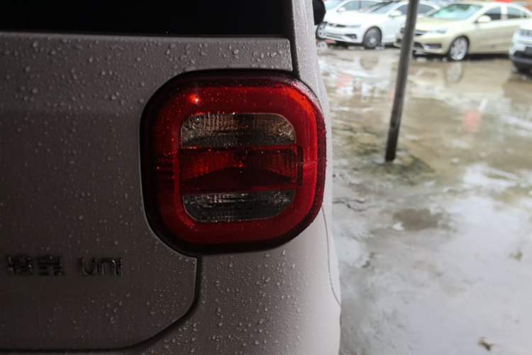 Used LINGBOX uni 2022 Mildly Sweet Edition Right Rear Taillight