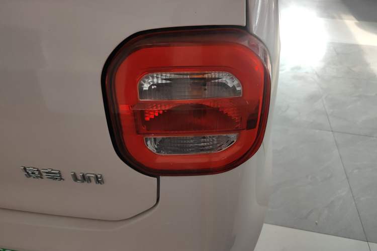 Used LINGBOX uni 2022 Mildly Sweet Edition Right Rear Taillight