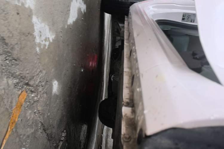 Used LINGBOX uni 2022 Mildly Sweet Edition Right Side Sill