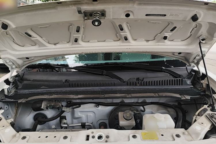 Used LINGBOX uni 2022 Mildly Sweet Edition Engine Bay