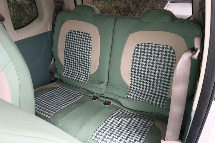 Used LINGBOX uni 2022 Mildly Sweet Edition Left Rear Seat