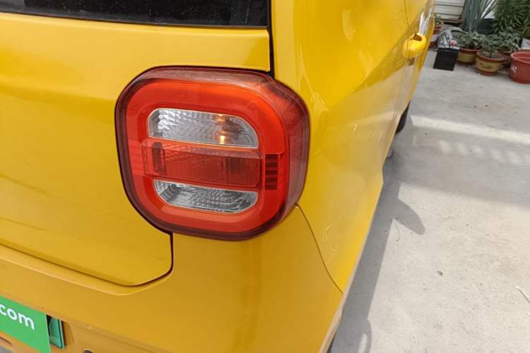 Used LINGBOX uni 2022 Mildly Sweet Edition Right Rear Taillight