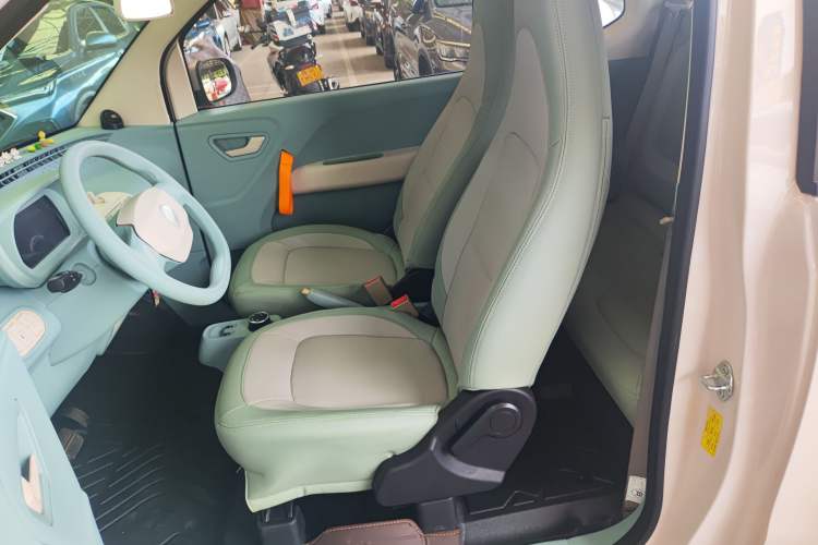 Used LINGBOX uni 2023 Ultra-Sweet Version (Manual Seating) Left Front Seat