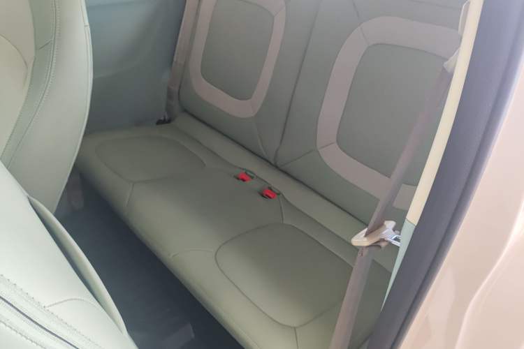Used LINGBOX uni 2023 Ultra-Sweet Version (Manual Seating) Left Rear Seat