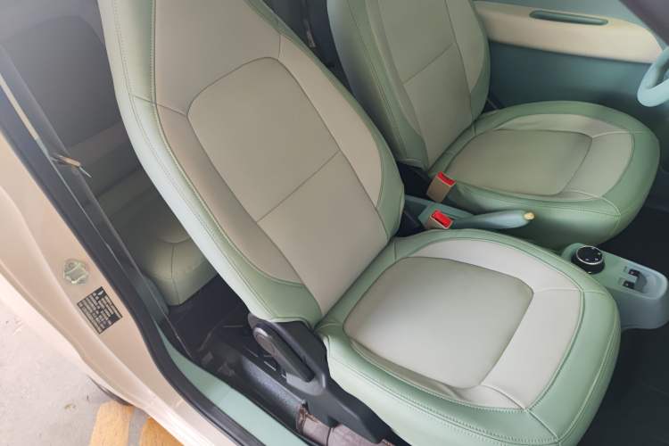 Used LINGBOX uni 2023 Ultra-Sweet Version (Manual Seating) Right Front Seat