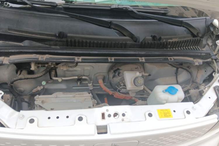 Used LINGBOX uni 2023 Ultra-Sweet Version (Manual Seating) Engine Bay