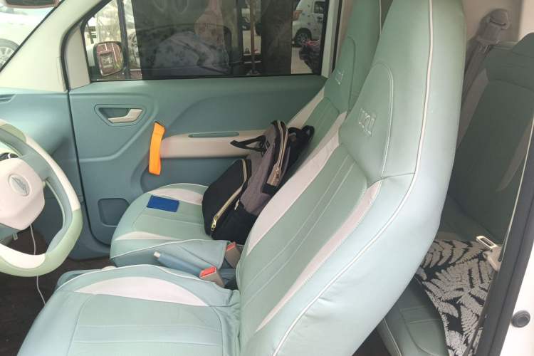 Used LINGBOX uni 2023 Ultra-Sweet Version (Manual Seating) Left Front Seat