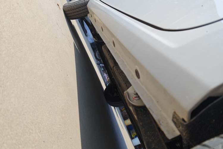 Used LINGBOX uni 2025 Mildly Sweet Version 11.52 kWh Left Side Sill