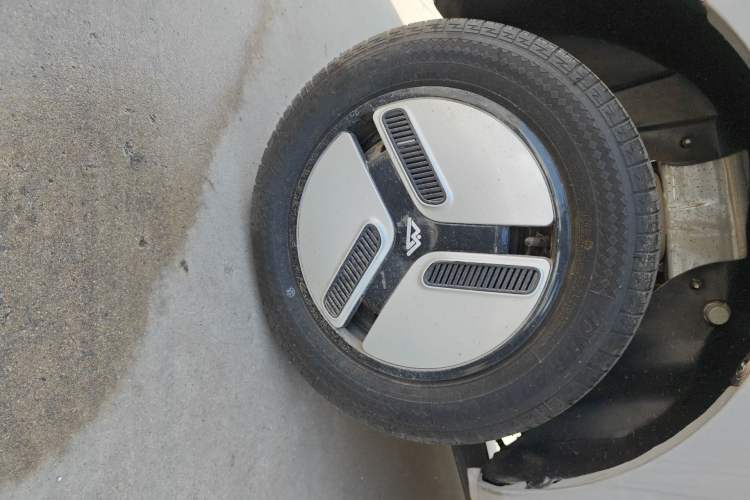 Used LINGBOX uni 2025 Mildly Sweet Version 11.52 kWh Right Rear Wheel Hub