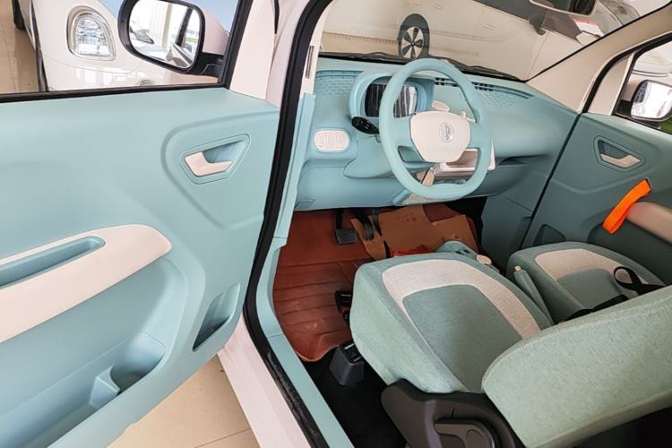 Used LINGBOX uni 2025 Mildly Sweet Version 11.52 kWh Driver Seat