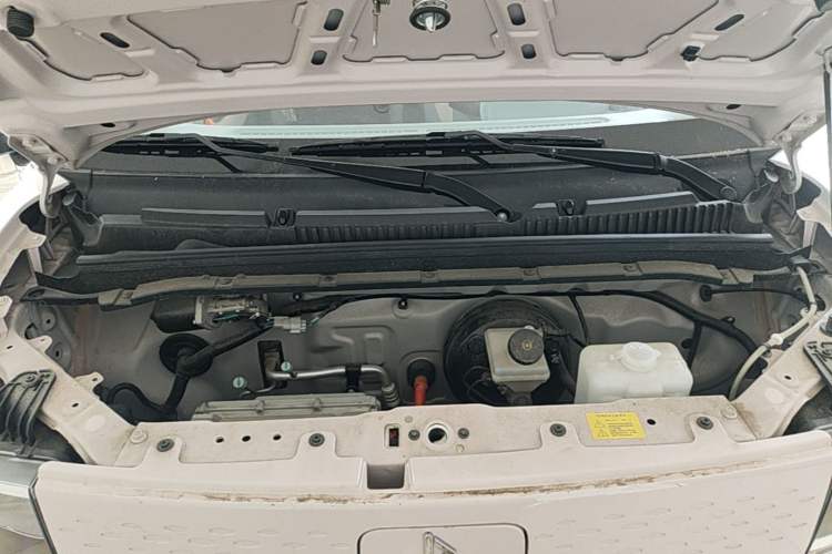 Used LINGBOX uni 2025 Mildly Sweet Version 11.52 kWh Engine Bay