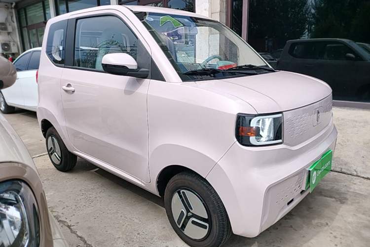 Used LINGBOX uni 2025 Mildly Sweet Version 11.52 kWh Front Right 45 Deg