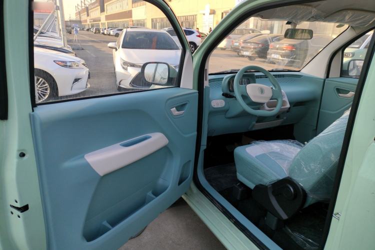 Used LINGBOX uni 2025 Mildly Sweet Version 11.52 kWh Driver Seat