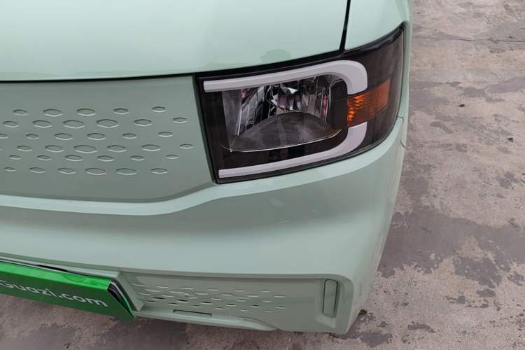 Used LINGBOX uni 2025 Mildly Sweet Version 11.52 kWh Left Front Headlight