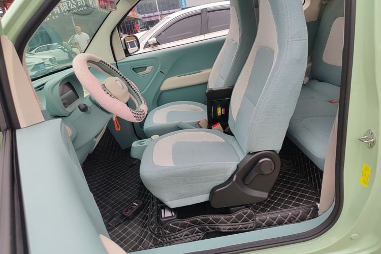 Used LINGBOX uni 2025 Mildly Sweet Version 11.52 kWh Left Front Seat