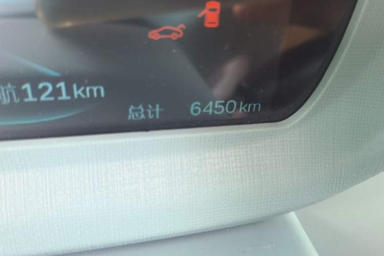 Used LINGBOX uni 2025 Mildly Sweet Version 11.52 kWh Odometer Close Up